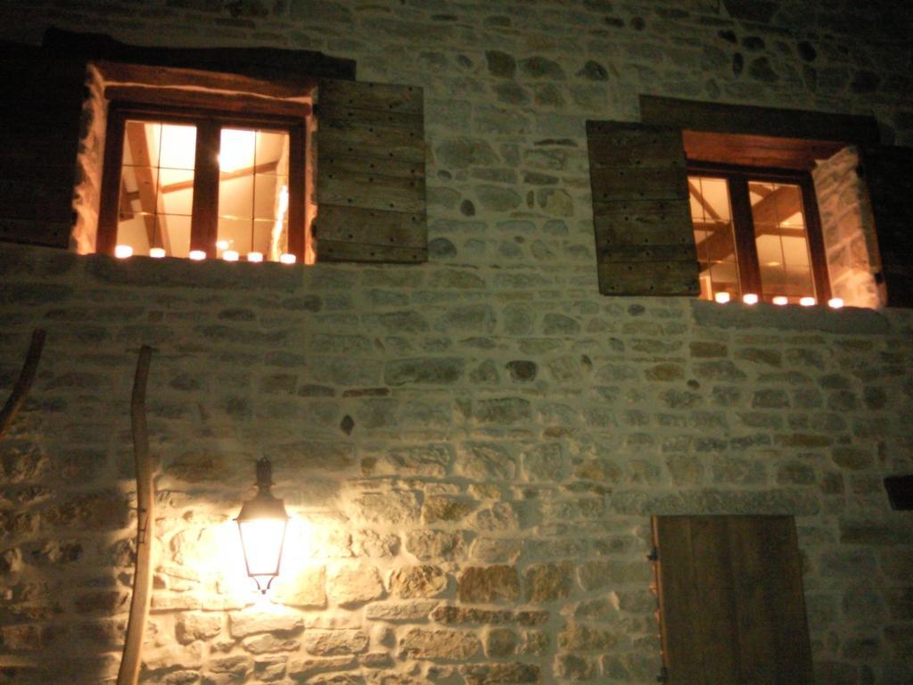 Villa Le Grangeon 01 Ambérieu-en-Bugey Habitación foto